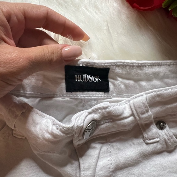 VTG Hudson Jeans Womens White Distress Shorts Rose Print  Embroidery Size 16 - Picture 2 of 6